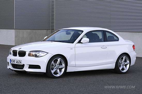 ▲ BMW 135i - 최신 모델에서는 싱글 터보 엔진으로 바뀌었다.