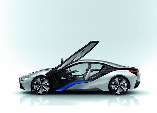 BMW i8, M3 뺨치는 하이브리드 스포츠카