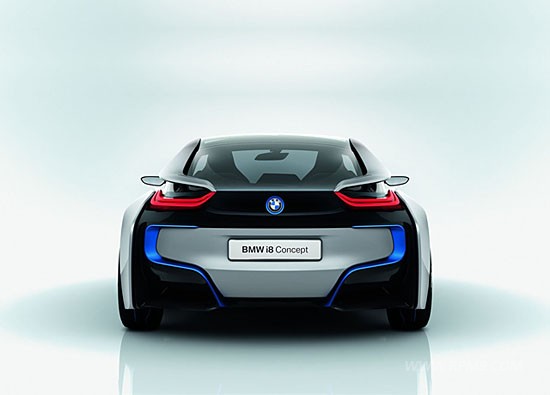 BMW i8, M3 뺨치는 하이브리드 스포츠카