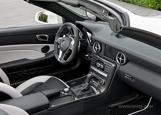 터보 떼고 422마력! 벤츠 SLK 55 AMG