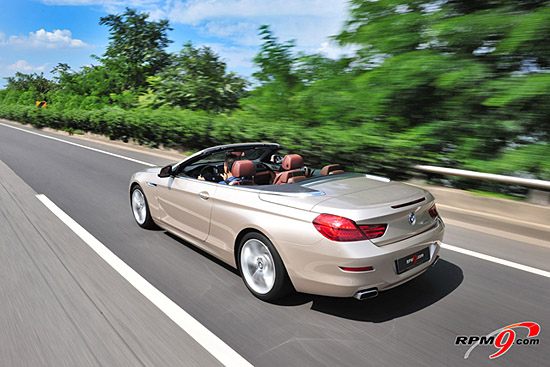 코너 돌 때 컴퍼스처럼 착! BMW 650i