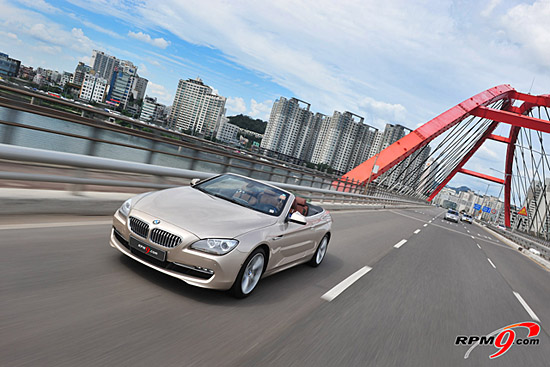 코너 돌 때 컴퍼스처럼 착! BMW 650i