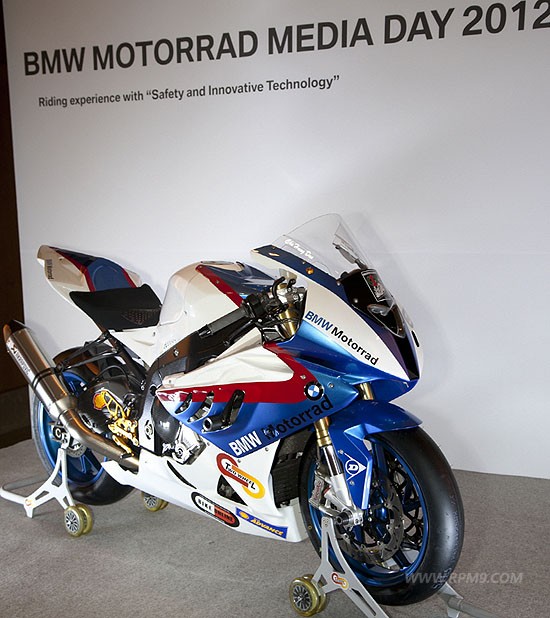 ▲ BMW S1000RR