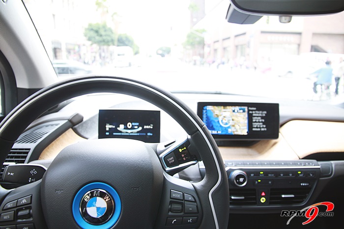 ▲ BMW i3 운전석에서 본 모습