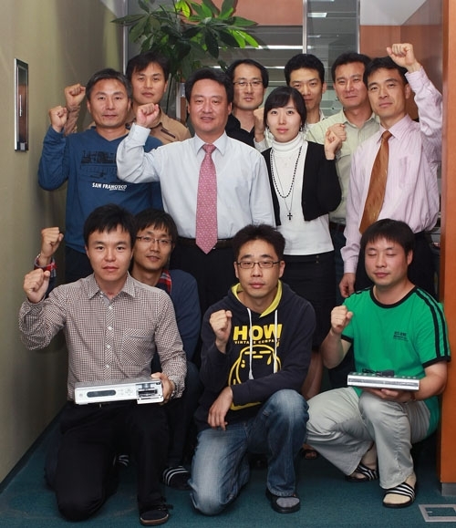 엑스크립트는 디지털방송의 핵심 기술인 수신제한시스템(CAS) 관련 제반기술 및 제품을 보유하고 있는 토털 CAS 솔루션 공급 업체다.