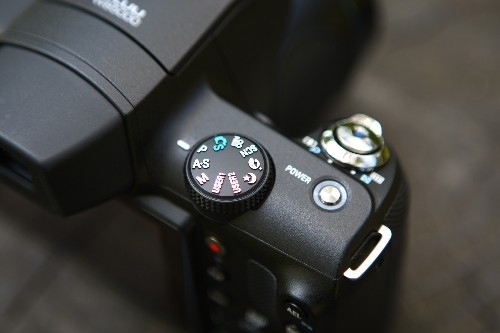 디카와 DSLR 장점만 취했다, 삼성 WB5000