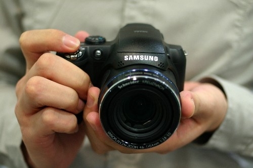 디카와 DSLR 장점만 취했다, 삼성 WB5000