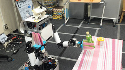 혼다와 일본 국립 전통대가 공동 개발한 다중 음성인식 로봇