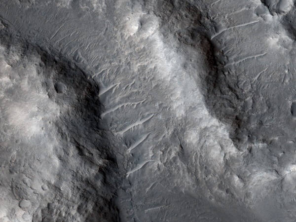 현재 패스파인더가 있는 아레스계곡을 MRO의 고해상도카메라로 촬영한 모습. 과학자들은 수십억년 전 거대한 홍수로 인해 형성됐다고 보고 있다.사진=나사