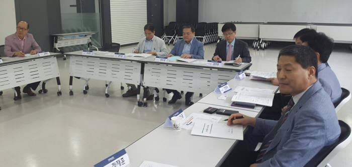 대구클라우드리더스클럽 정례포럼이 1일 대구업사이클센터에서 열렸다. 사진은 포럼 모습.