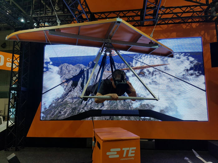 VR Hang-Gliding