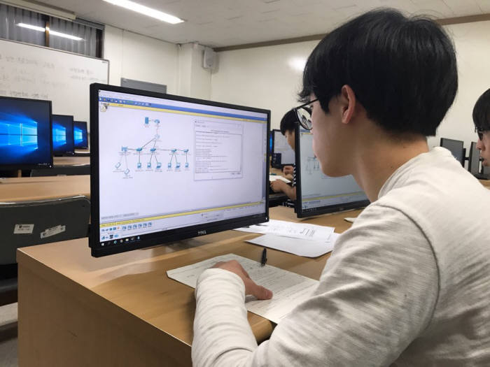 2017년 ICT어워드코리아 소프트웨어(SW) 창의와 코딩부문 학생부 경진대회가 열렸다.
