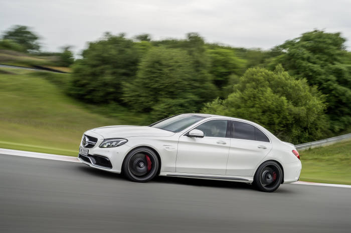 메르세데스 벤츠 AMG C 63.