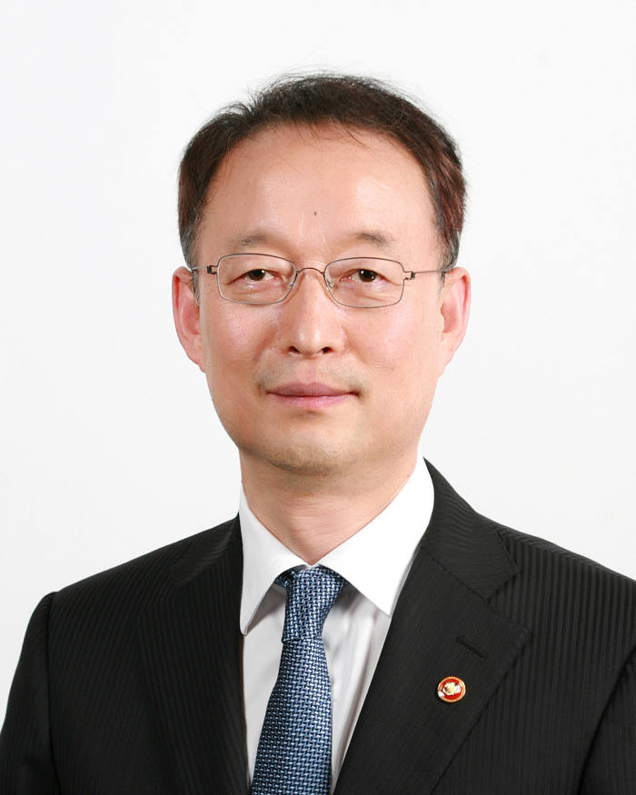 백운규 산업부 장관, 에너지전환 오해 해소에 주력 당부