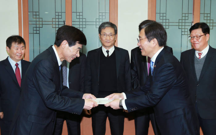 제3차 에너지기본계획 워킹그룹 권고안 전달