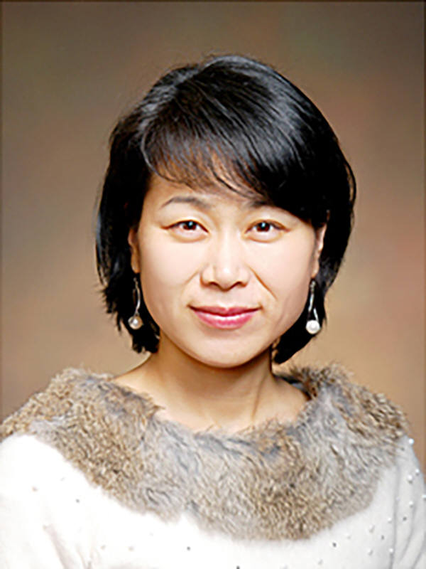 고희애 유니웹스 대표