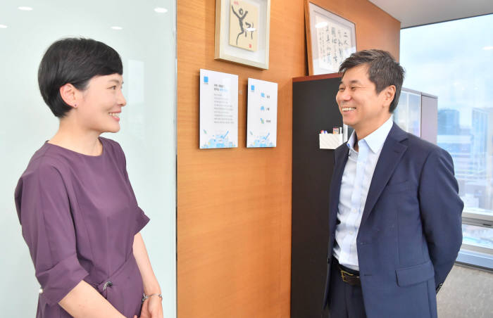 김인순 SW융합산업부장이 김종서 아톤 대표를 만났다.