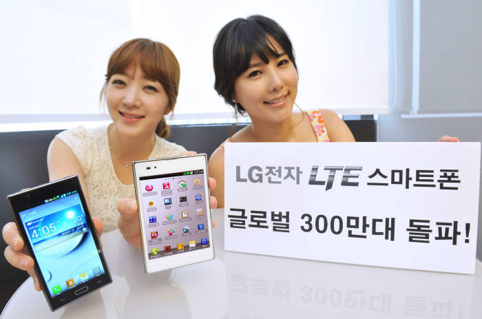 LG전자 LTE 스마트폰 글로벌 판매량이 300만대를 넘어섰다.