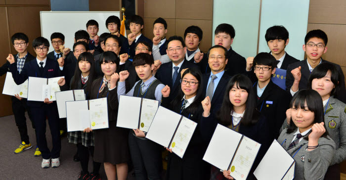 정보과학 우수 재능학생 장학금 전달