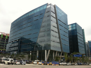 완공된 안철수연구소 판교 신사옥 전경