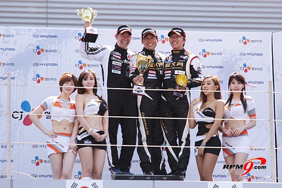 [슈퍼레이스1R] GT클래스 정연일 1위, 김진표 2위