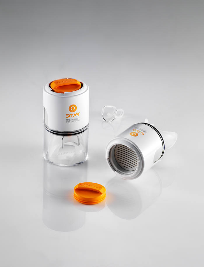 `2013 레드닷 디자인 어워드`에서 최우수상을 수상한 젬백스&카엘의 화재 대피용 마스크 `파이브어버`