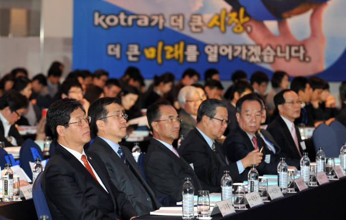 KOTRA는 코엑스 인터콘티넨탈호텔에서 `2014년 세계시장 진출전략 설명회`를 7일 개최했다.