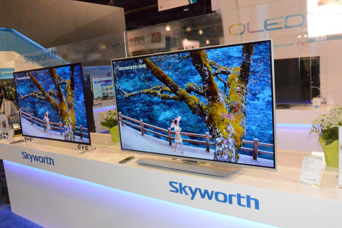 중국 TV업체는 CES 2014에 55인치 OLED TV 두개 모델을 전시했다. 회사는 올 하반기에 제품을 출시할 예정이다.