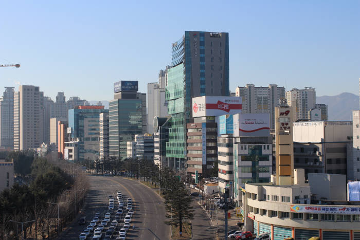 대구테크노파크와 대구경북디자인센터, 스마트벤처창업학교 등 기업지원기관이 밀집한 동대구벤처밸리 전경