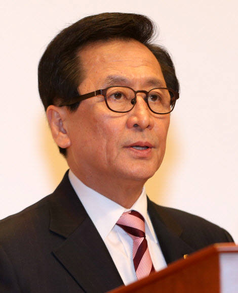 최수현 금감원장 "정보유출 피해고객, 보상방안 마련해야"
