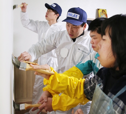 곰팡이 연구소 TR켐텍, "곰팡이는 없애고, 행복을 퍼뜨립니다"   