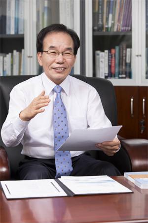 [동정]류용섭 KIRD원장, 14일 충남대와 교육협력 MOU 교환