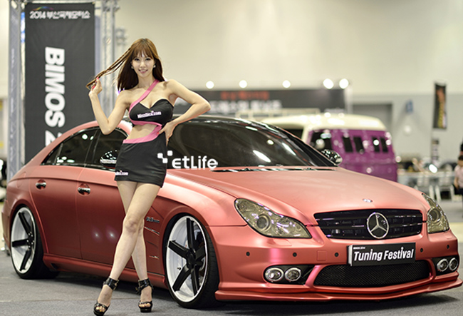 사진 : 부산=정재훈 기자(<a href="http://www.missdica.com" target="_blank">http://www.missdica.com</a>) / 벤츠 CLS63 AMG와 함께한 레이싱모델 한민영