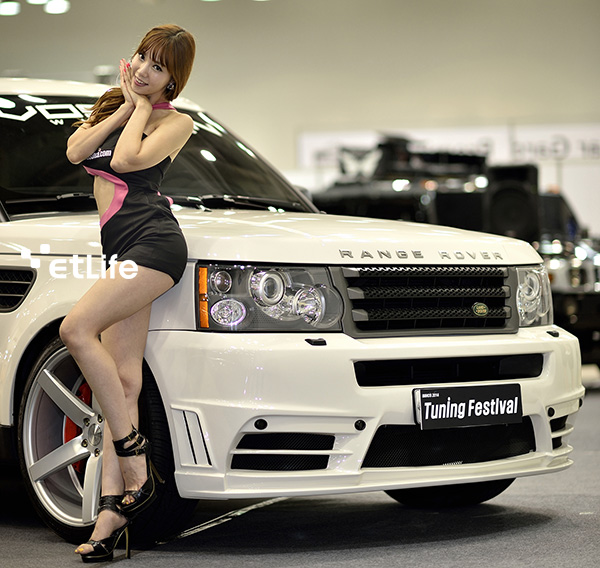 사진 : 부산=정재훈 기자(<a href="http://www.missdica.com" target="_blank">http://www.missdica.com</a>) / 레인지로버 스포츠 HSE와 함께한 레이싱모델 한민영