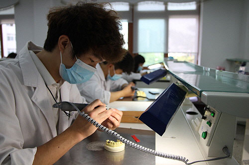 전문직 선호 현상에 ‘김천대 치기공학과’ 인기학과로 떠올라