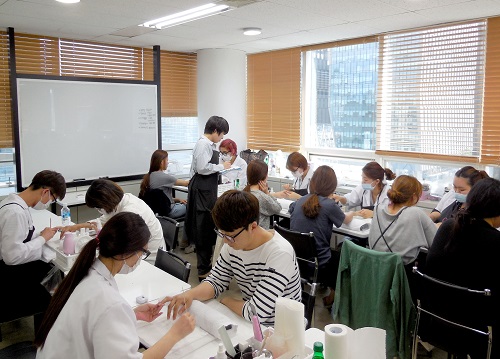 강북 최고의 네일아트 ‘GK한국네일전문학원’에서 국가자격증 합격률 보장받자