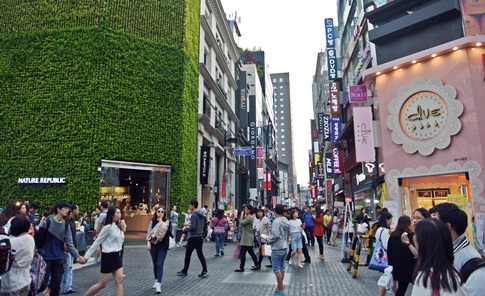 요우커 사로잡은 명동 브랜드샵 ‘핫 아이템'!