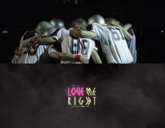 엑소 'LOVE ME RIGHT' 티저 공개, 팬들에게 감사한 마음 전해...'방황하는 소년들'