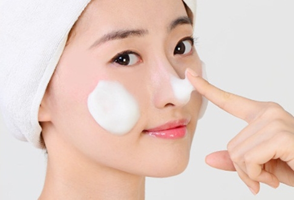 “과도한 클렌징이 피부를 망친다?”