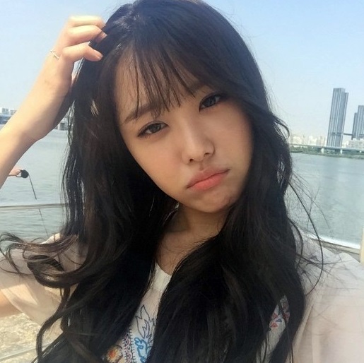 송지은
 출처:/ SNS