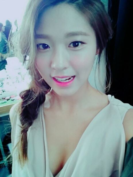 설현, 배꼽 옆에 하얀 점이? "혀에도 있다, 신체 비밀"