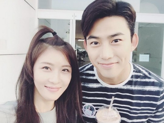 옥택연
 출처:/하지원 SNS