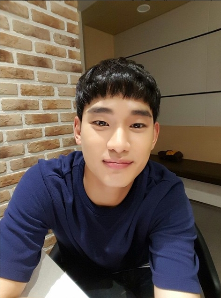 김수현
 출처:/ 김수현 인스타그램
 