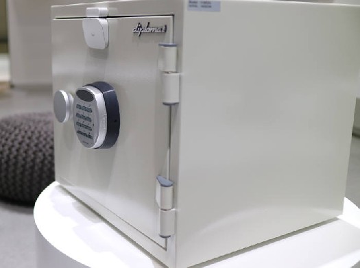 금고 문에 적용한 삼성전기 문 열림 감지 센서