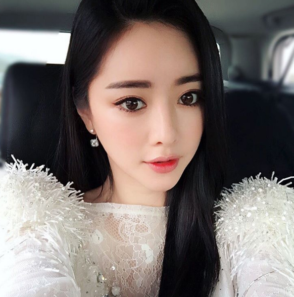 마마 2015
 출처:/ 홍수아 인스타그램