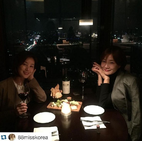 박효주 결혼, 김성령 "너 데려가는 남자 복 받았네" 축하 눈길