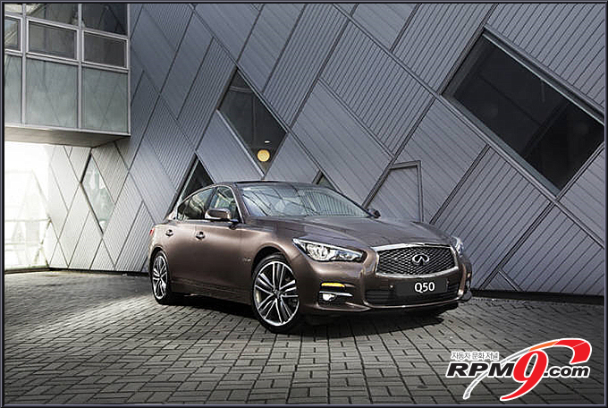 인피니티 중형세단 `2016 Q50` 2.2 디젤 유로6 모델