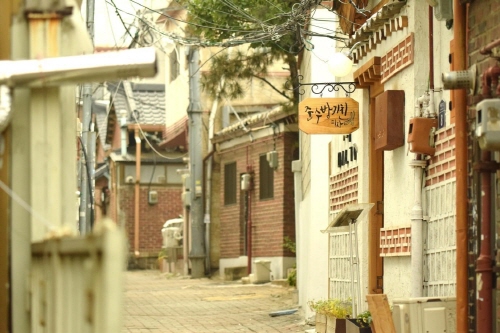 “한옥에서 피자를?” 국내 최초 한옥 레스토랑 퓨전 요리 전문점, 종로구 서촌 맛집 ‘준수방키친’