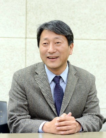 [오늘의 CEO] 김정웅 서플러스글로벌 대표 “지속 가능 기업만이 사회 환원도 가능”