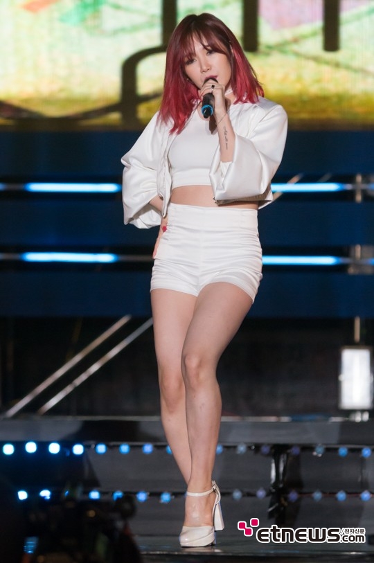[포토] 피에스타 예지, '물오른 미모로 파워열창'